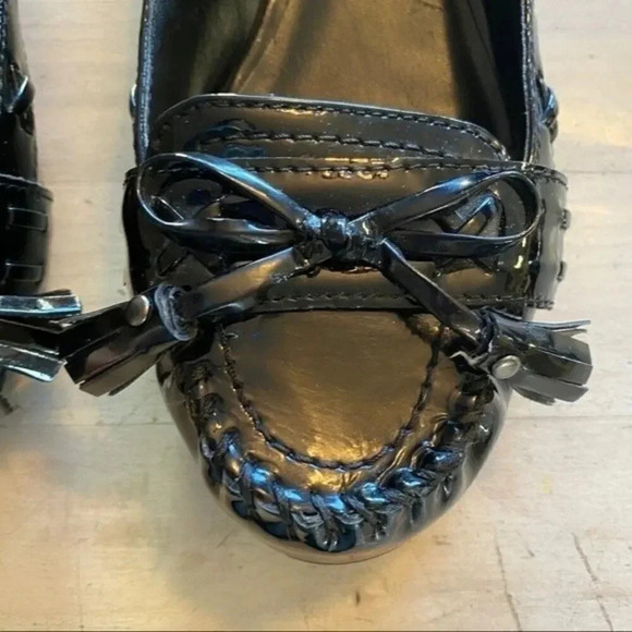 Arturo Chiang Black Loafers with Tassels - Picture 3 of 10